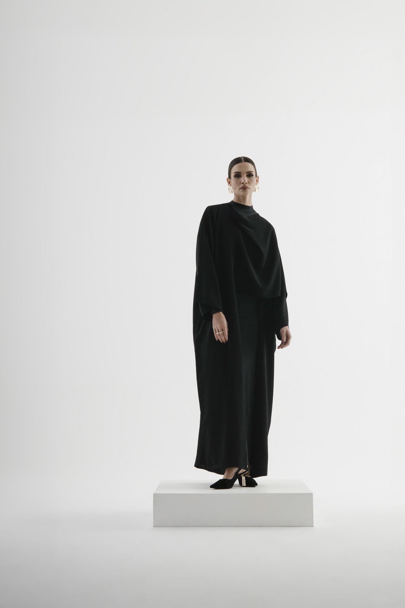 The Wrap In Off-White / Black
