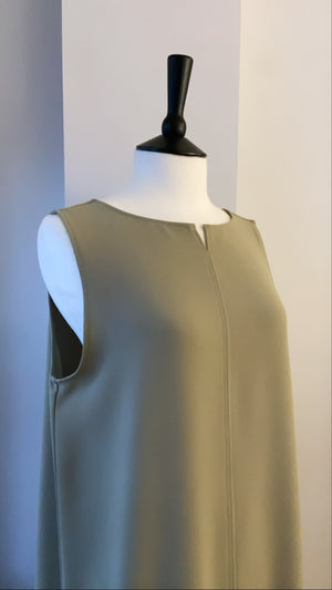 Open image in slideshow, Dress [made on order]
